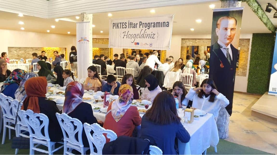 PİKTES tarafından okulumuz Öğrenci ve Velilerine iftar programı düzenlendi